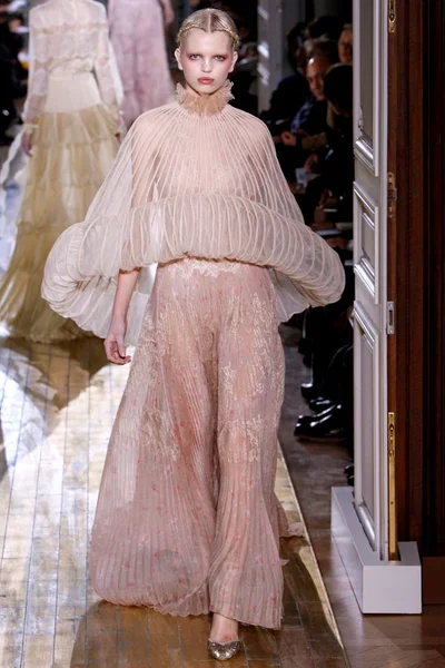 Look 34